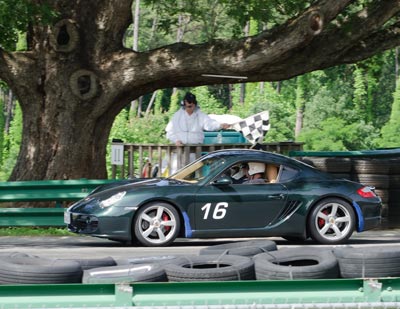 Bob Brown taking the checkered flag at Oak Tree