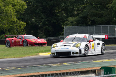 photo of Porsche #911
ahead of Ferrari #62 at Oak Tree